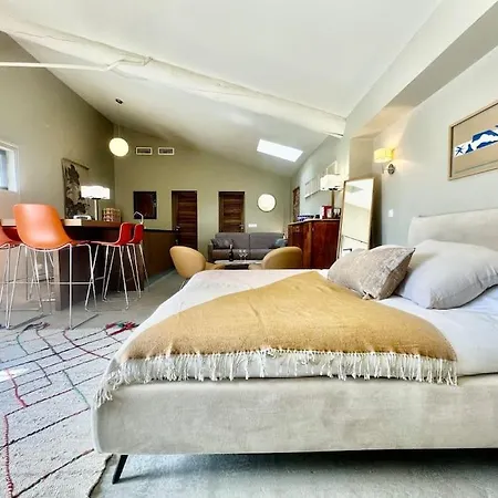 Proche L'isle/sorgue, Loft Avec Et Piscine